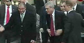FBI'dan �ok talep