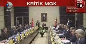 Profesyoneller mi geliyor?