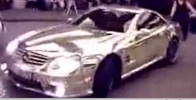 Alt�n kaplamal� Mercedes
