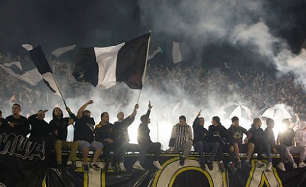 <div>
Partizan(Sırbistan)</div>
<div>
Grobari(Mezarkazıcılar)</div>