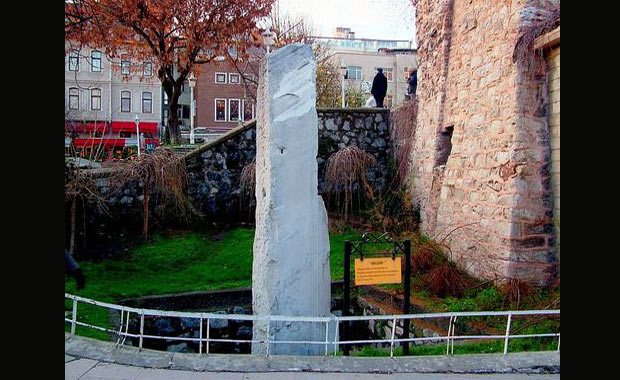 Milyon Taşı (4.yy)