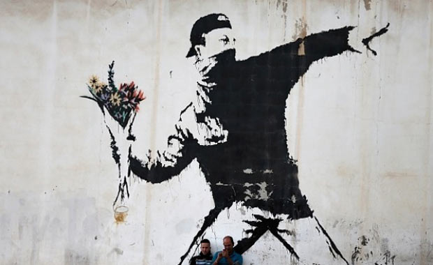 Banksy ilk defa görüntülendi Banksy ilk defa görüntülendi