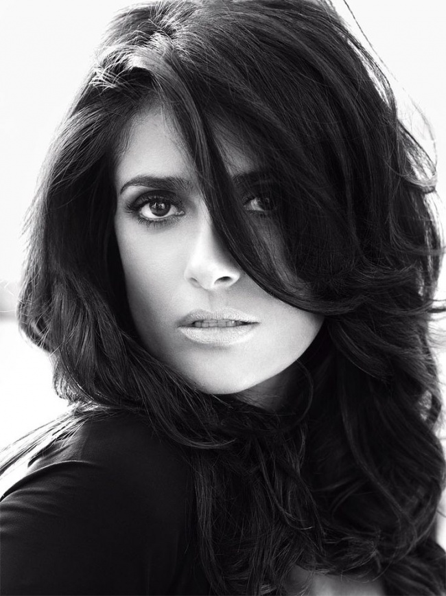 Salma Hayek: Cinsellik, mutlu evliliğin sırrı değil