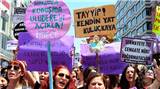 Kadınlar Kadıköy'de