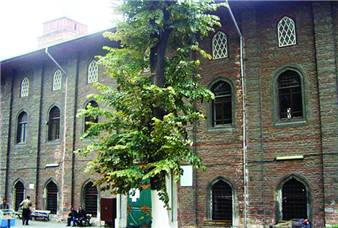 iSTANBUL ’UN GOTiK YÜZÜ