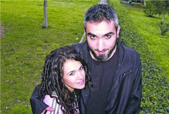 http://i.milliyet.com.tr/CaddeHaberDetay/2010/01/17/golgemi-bile-diken-gibi-goruyorlar-488103.Jpeg