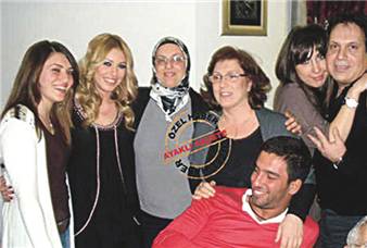 SİNEM KOBAL RESMEN AİLEYE GİRDİ