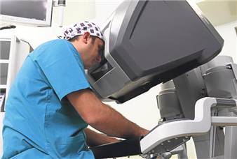 CERRAHLARIN ÜÇÜNCÜ GÖZÜ ROBOTLAR