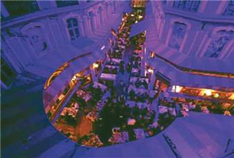 İSTANBUL MAViYE BOYANDI