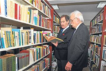 KiTAP BAĞIŞÇILARININ iSMi UNUTULMUYOR
