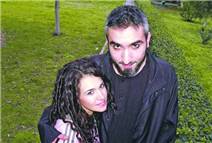 GÖLGEMİ BİLE DİKEN GİBİ GÖRÜYORLAR