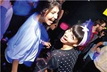 GECE KULÜPLERiNDE SANATSAL RÜZGARLAR