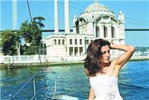 MONICA MOLINA iLE AKDENiZ RÜZGARI