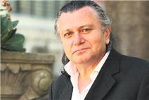 “iSTANBUL’DA KONSER SALONU SIKINTISI VAR”