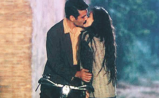 orhan kemal, Hanımın &Ccedil;iftliği, dizi izle, g&uuml;ll&uuml;, &Ouml;zg&uuml; Namal