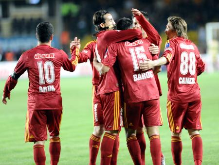 Spor yazarları ne yazdı?