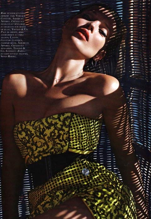 Kate Moss yine Vogue'da