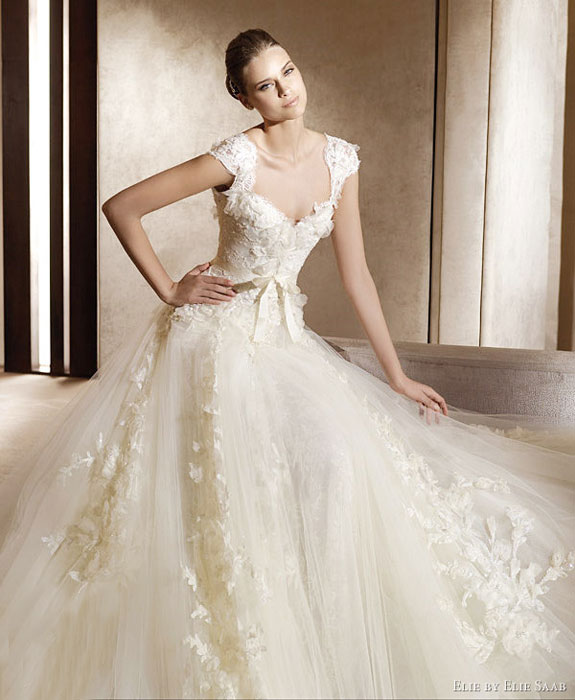 Elie by Elie Saab 2011 gelinlik modelleri 4
