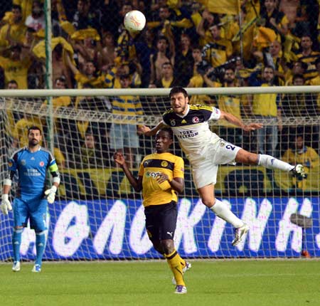 F.Bahçe Limasol'u tek golle geçti