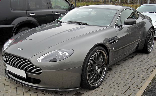 aston-martin-den-siradisi-v8-vantage--5964898.Jpeg