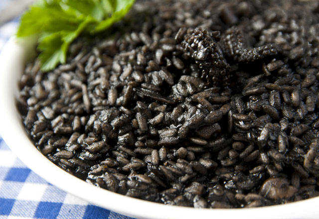 Siyah pirinç pilavı ile ilgili görsel sonucu