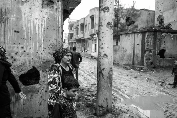 ABD'li muhabir PKK'lıların arasına sızdı! İşte şok görüntüler