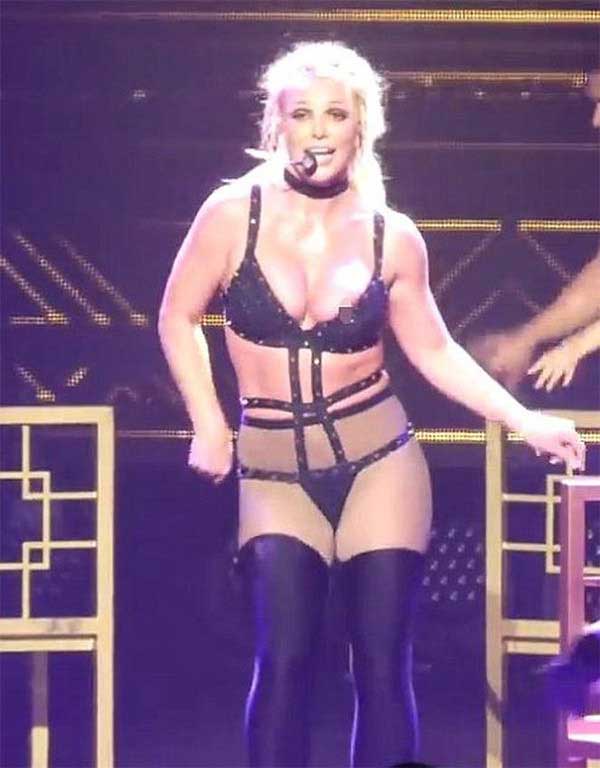 Britney Spears sahnede frikik verdi