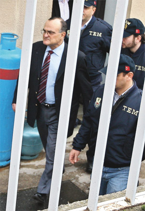 Fırtına, Örnek ve Saygun’u savcılık bıraktı