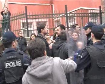 Beyazıt'ta gergin anlar