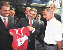 http://i.milliyet.com.tr/HaberAnaResmi/2008/09/08/fft17_mf99716.Jpeg