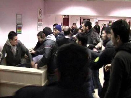 Acil Servis’te öğrenci kavgasına biber gazıyla müdahale