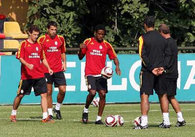 Galatasaray'da Keita kulübeye...