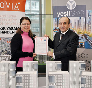 Innovia Talihlileri Hediyelerini Teslim Ald�