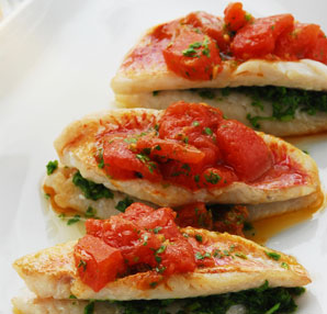 Rulo Barbun balığı ve kırmızı biber