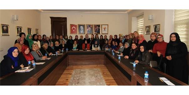 Ak Partili Kadınlar Toplandı