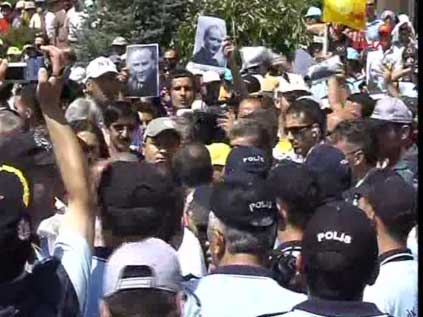 Gül ve Günay'a Hacıbektaş'ta protesto