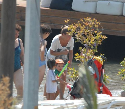 İşte mayolu Gülben Ergen