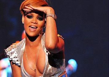 Rihanna İstanbulu dansa kaldıracak!