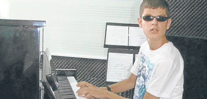 Türkiye’nin Ray Charles’ı olacak çocuk