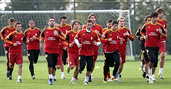 Galatasarayda Arda Turan sevinci