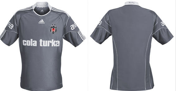 besiktas-in-yeni-formasi-satisa-cikiyor-1038628.Jpeg