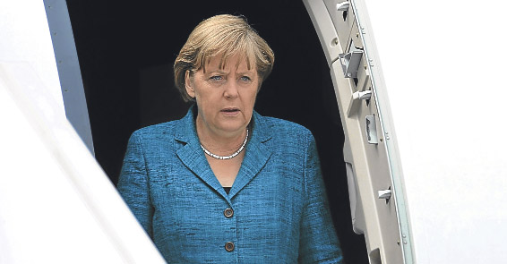 Merkel Türkiye semalarında hapsoldu