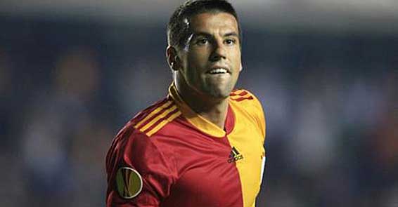 galatasaray-baros-ile-yollari-ayirdi-1386982.Jpeg