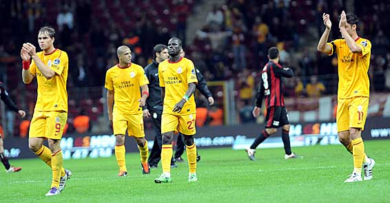 galatasaray-da-kriz-ustune-kriz--1726396.Jpeg