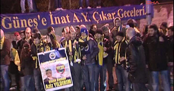 Yeni yıla Metrisin önünde girdiler