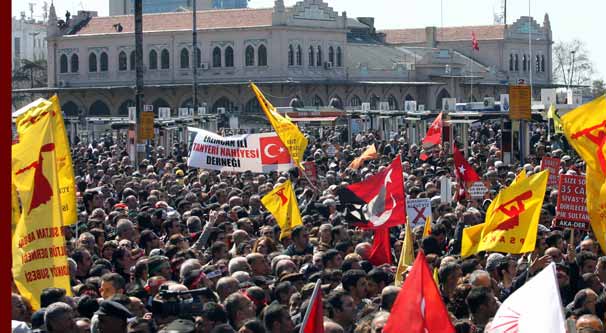 Kadıköy'de dev miting