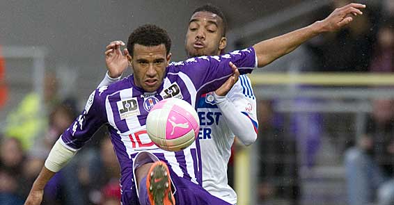 Barçada Capoue sesleri