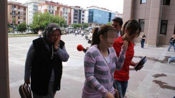 Kaldırımda doğum yapan kız ile ailesi bulundu