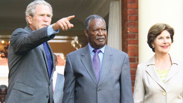 Zambiya’da Bush fena haşlandı