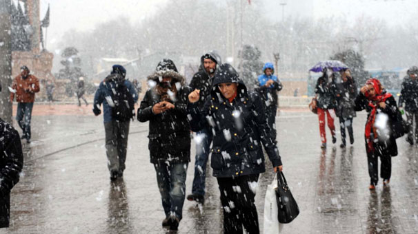 İstanbul'da okullar tatil edildi-Yeni Haber